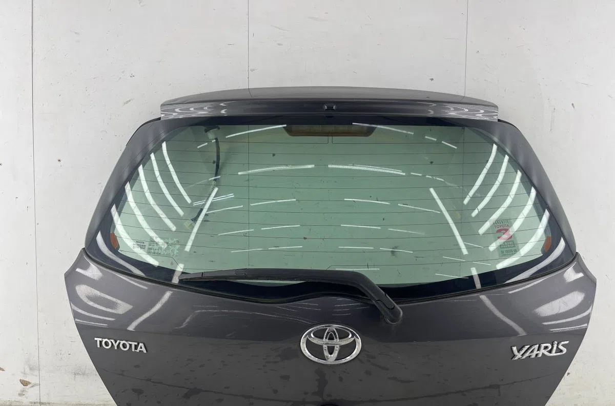 Hayon TOYOTA YARIS 2 PHASE 2 occasion