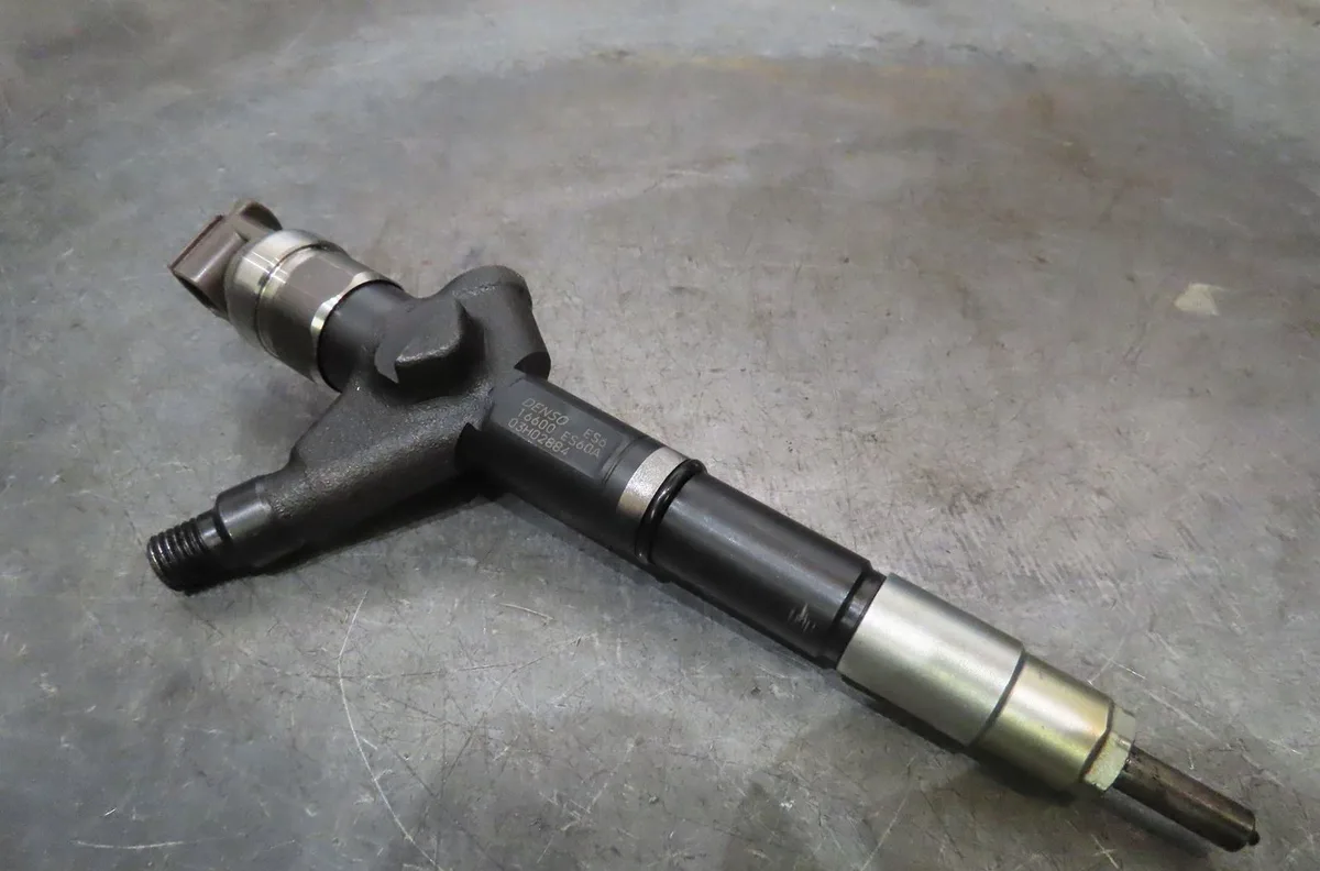 Injecteur 1 Nissan X-TRAIL I (T30) 2.2 dci 4x4 (2001-2008) 5 portes occasion