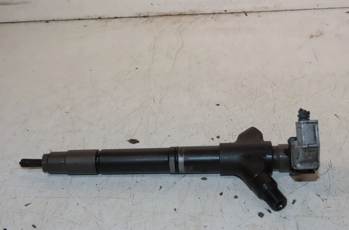 Injecteur 4 Toyota RAV 4 III (_A3_) 2.2 d 4wd (ala30_) (2006-2012) occasion