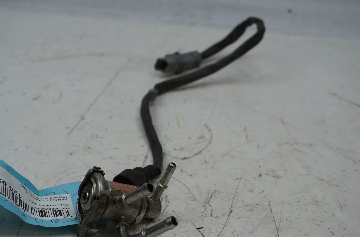 Injecteur ad blue Renault TRAFIC III Camionnette (FG_) 2.0 dci 150 (fgmu) (2021) occasion