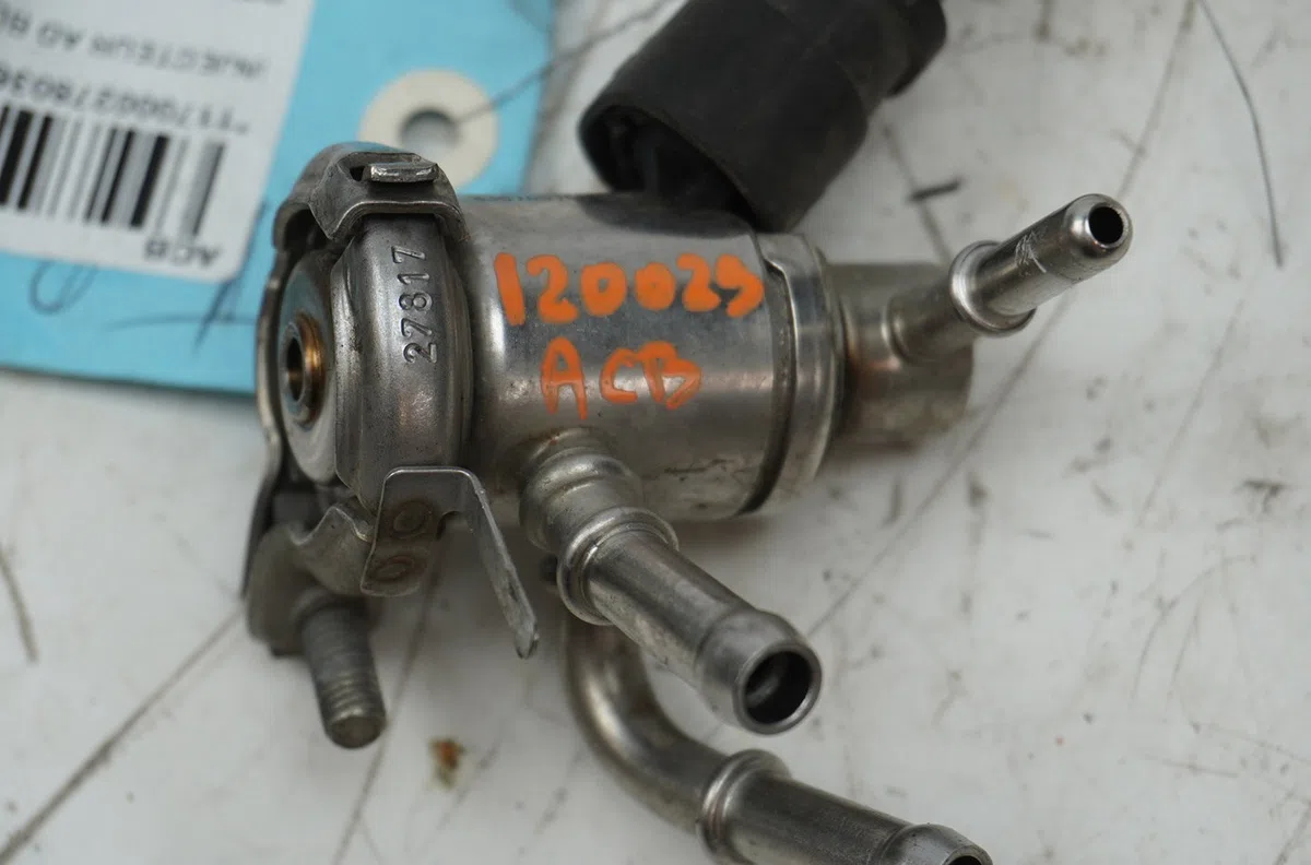 Injecteur ad blue Renault TRAFIC III Camionnette (FG_) 2.0 dci 150 (fgmu) (2021) occasion