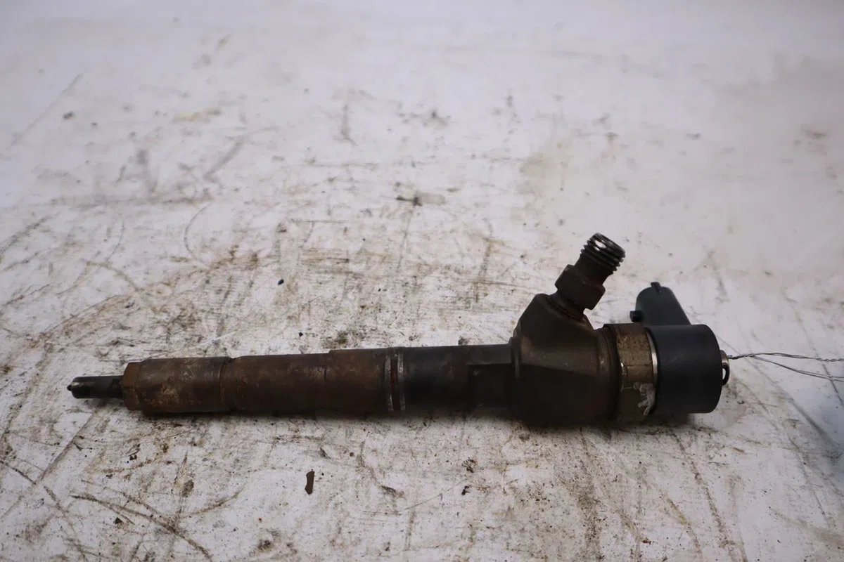 Injecteur Alfa romeo 147 (937_) 1.9 jtdm 16v (937.axn1b, 937.bxn1b) (2004-2010) occasion