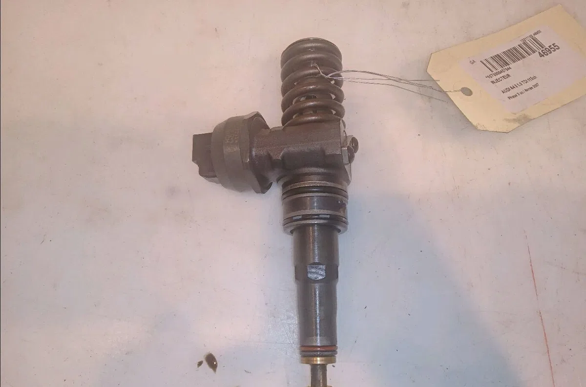Injecteur Audi A4 B7 (8EC) 1.9 tdi (2004-2008) 4 portes occasion