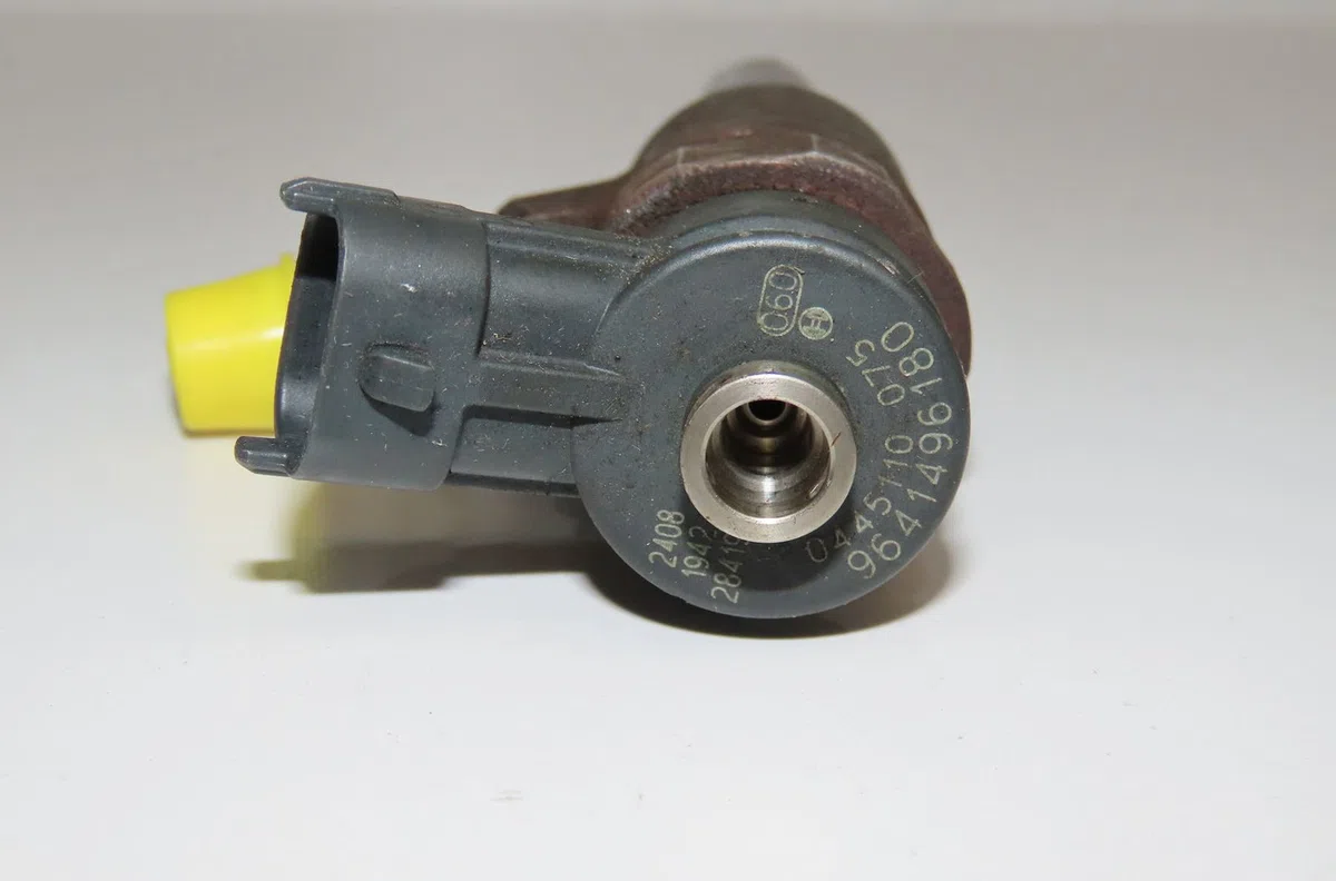 Injecteur Citroen C3 II (SC_) 1.4 hdi 70 (sc8hzc, sc8hr0, sc8hp4) (2009) 5 portes occasion