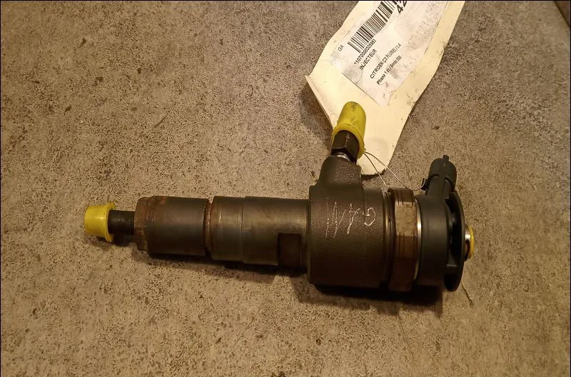 Injecteur Citroen C3 Pluriel (HB_) 1.4 hdi (2004) 2 portes occasion