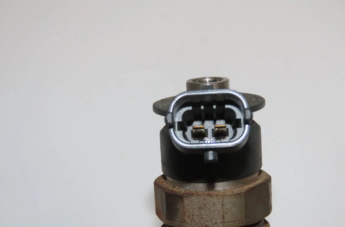 Injecteur Citroen C4 GRAND PICASSO II (DA_, DE_) 1.6 bluehdi 120 (2014) occasion
