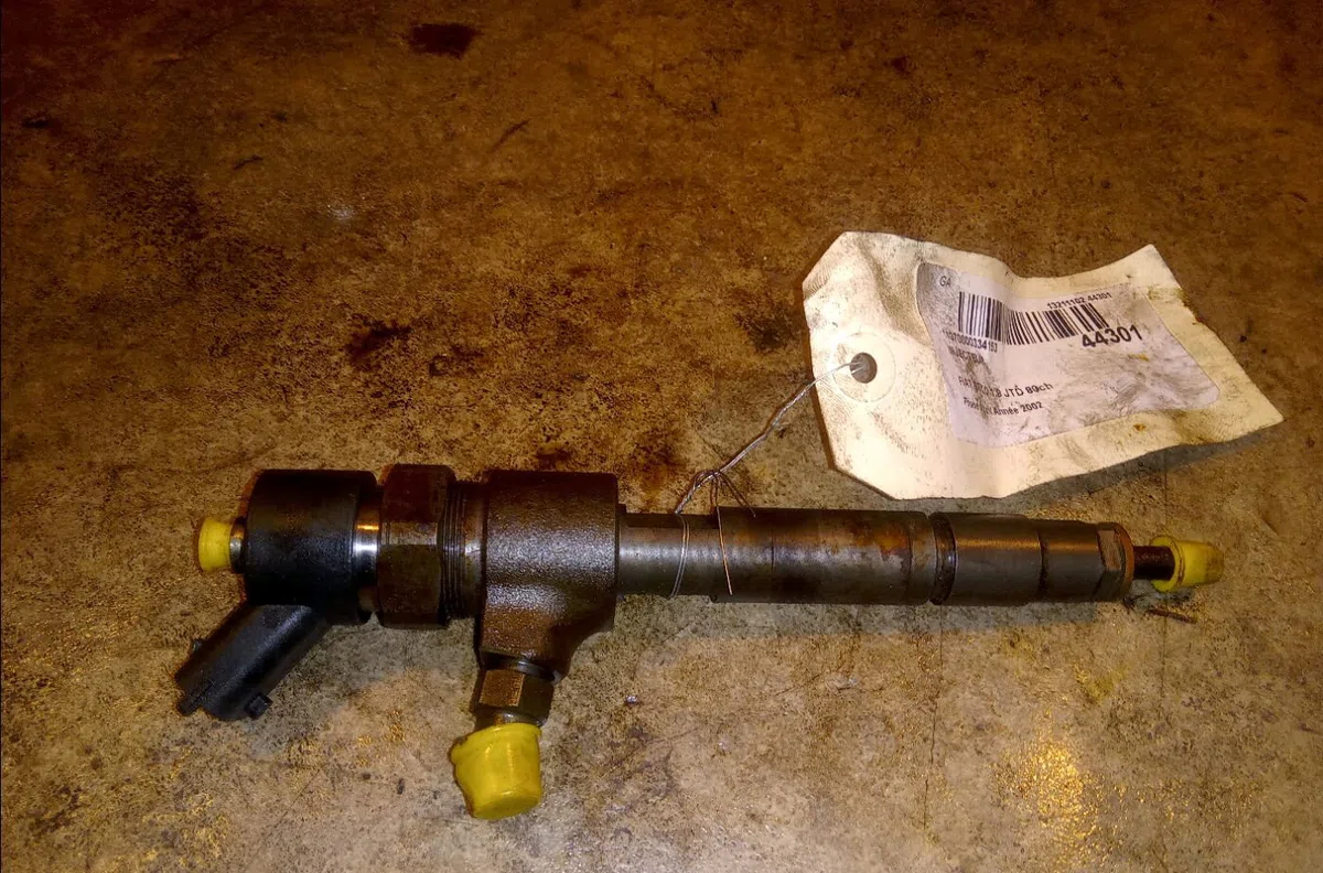 Injecteur Fiat STILO (192_) 1.9 jtd (192_xf1a) (2002-2006) occasion