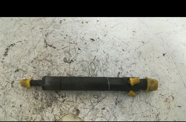 Injecteur Ford FIESTA IV (JA_, JB_) 1.8 di (2000-2002) occasion