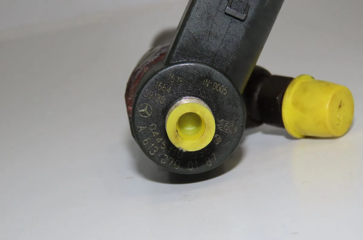 Injecteur Mercedes-benz CLASSE E (W210) E 320 cdi (210.026) (1999-2002) occasion