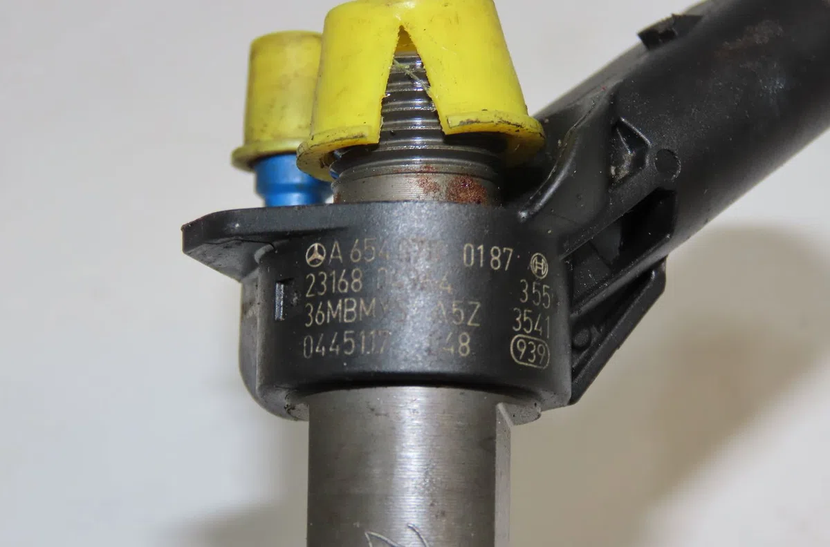 Injecteur Mercedes-benz SPRINTER 3,5-t Camionnette (B907, B910) 315 cdi rwd (907.631, 907.633, 907.635, 907.637) (2020) 