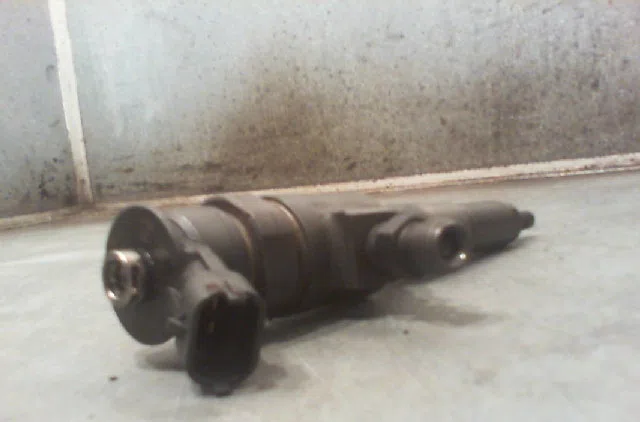 Injecteur Peugeot 206 3-5 portes (2A-C) 1.4 hdi eco 70 (2001-2009) 5 portes occasion