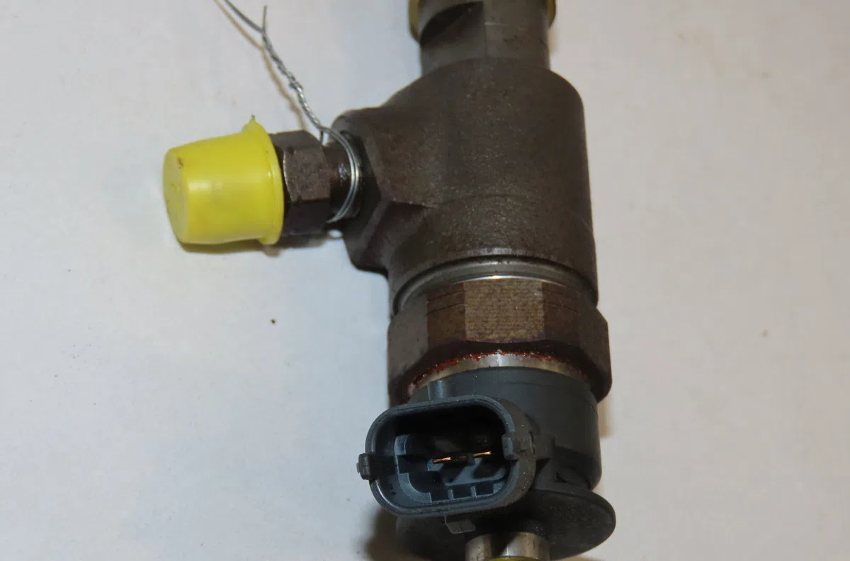 Injecteur Peugeot 208 I (CA_, CC_) 1.6 hdi - bluehdi 75 (2013) 5 portes occasion