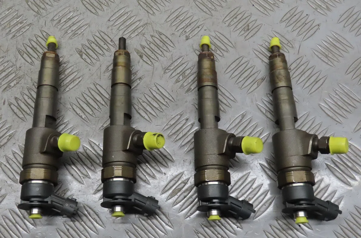 Injecteur Peugeot 306 3-5 portes (7A, 7C, N3, N5) 1.8 16v (1997-2001) occasion