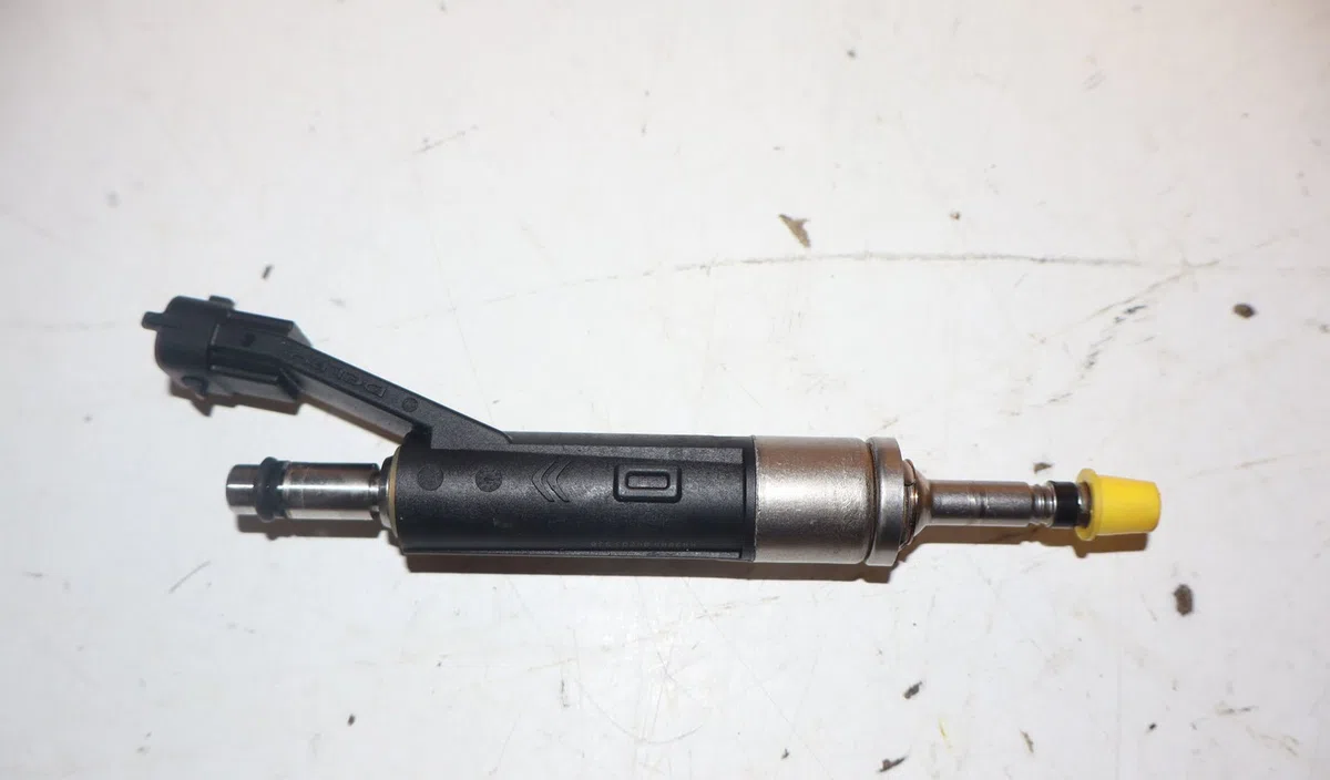 Injecteur Peugeot 308 II (LB_, LP_, LW_, LH_, L3_) 1.2 thp 130 (2013-2021) occasion