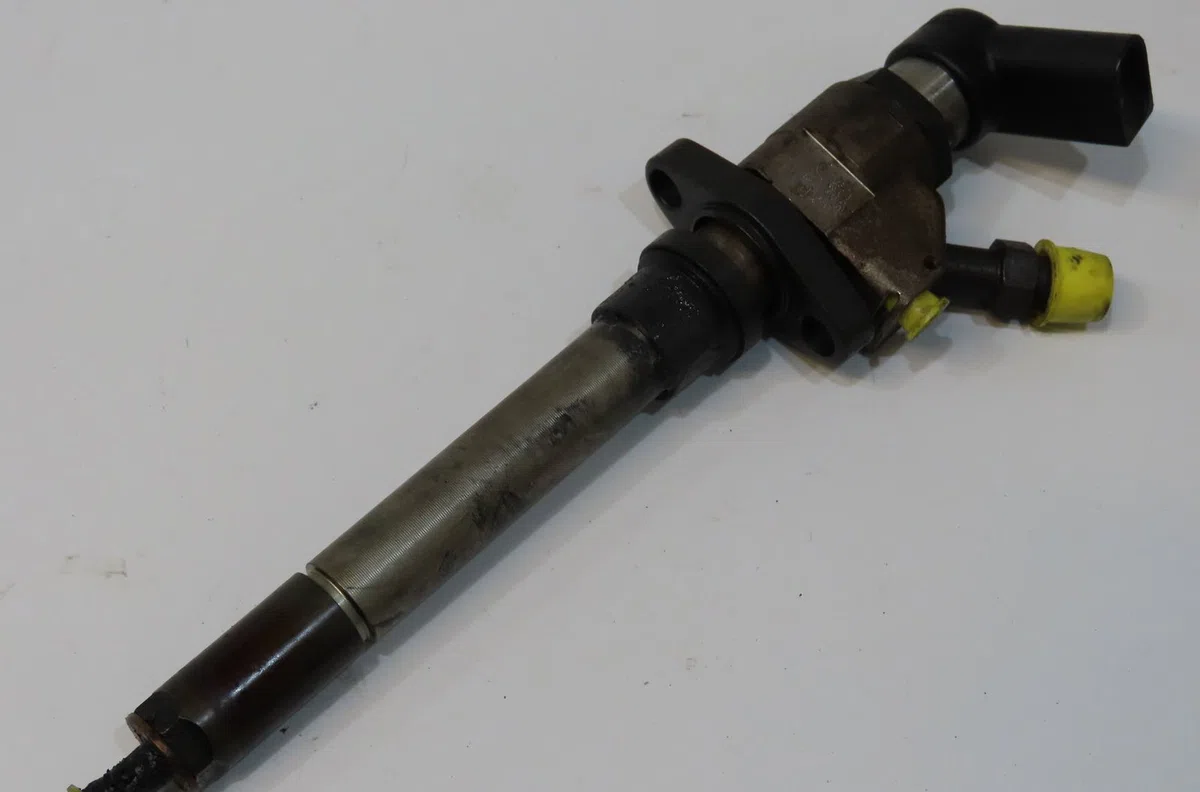 Injecteur Peugeot 407 (6D_) 2.0 hdi 135 (6drhrh, 6drhre, 6drhrg, 6drhrj) (2004-2010) 4 portes occasion