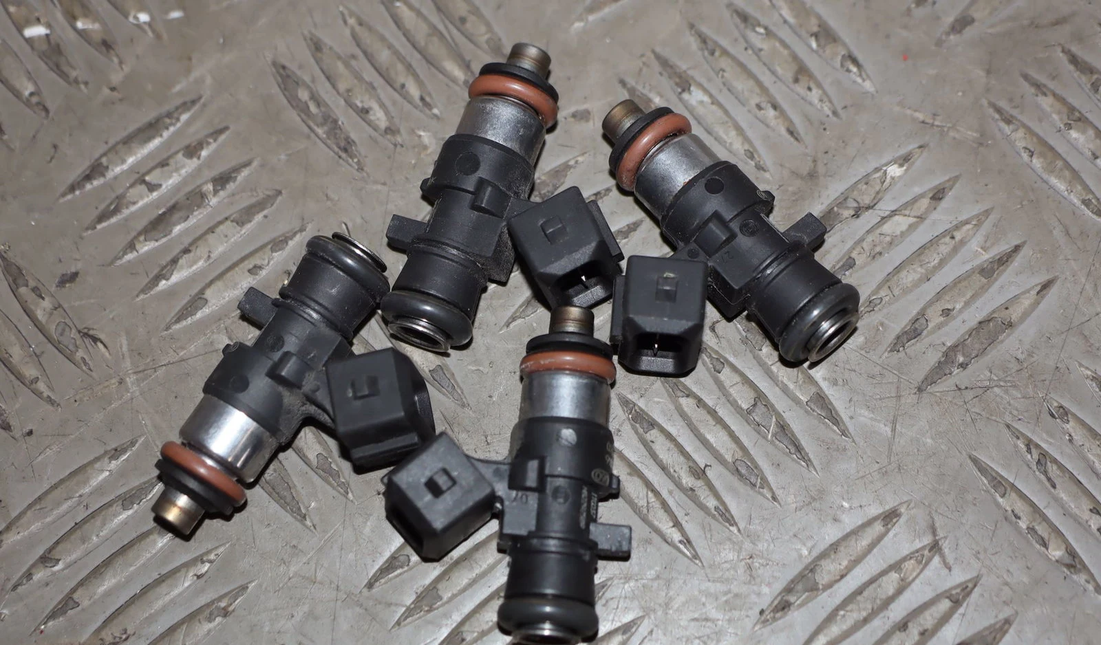 Injecteur Renault CLIO III (BR0-1, CR0-1) 1.2 16v (br02, br0j, br11, cr02, cr0j, cr11) (2005-2014) 5 portes occasion