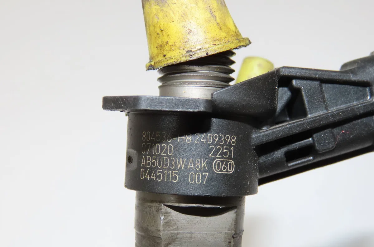 Injecteur Renault LAGUNA III (BT0-1) 2.0 dci (bt01, bt08, bt09, bt0e, bt0k, bt12, bt1c, bt1d,... (2007-2015) 5 portes oc