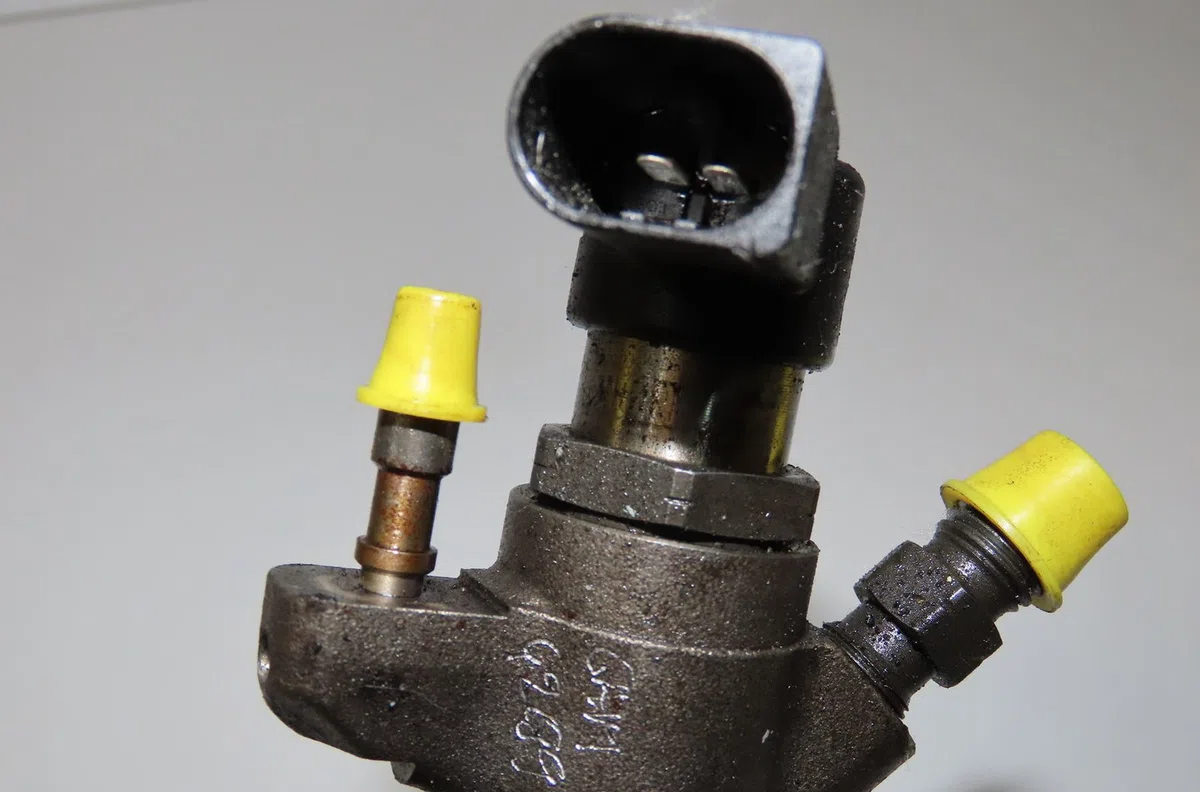 Injecteur Renault MASTER III Camionnette (FV) 2.3 dci 135 fwd (fv0n, fv08) (2014) occasion