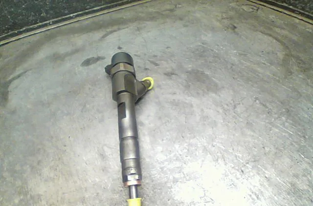 Injecteur RENAULT MEGANE 2005 occasion