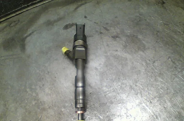 Injecteur RENAULT MEGANE 2005 occasion