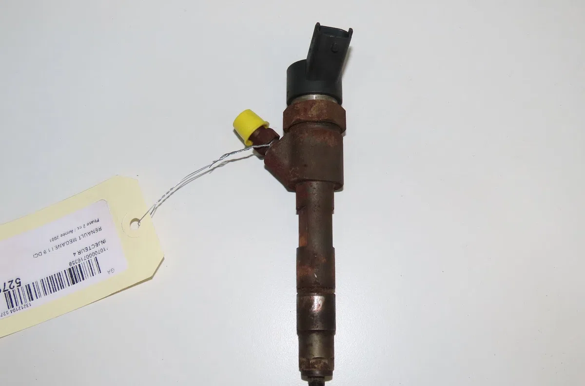 Injecteur Renault MEGANE I Coupé (DA0-1_) 1.9 dci (da05, da1f) (2001-2003) occasion