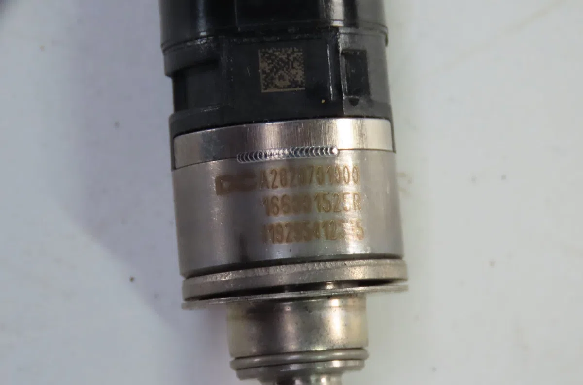 Injecteur Renault MEGANE IV 3-5 portes (B9A-M-N_) 1.3 tce 115 (b9n9) (2018) occasion