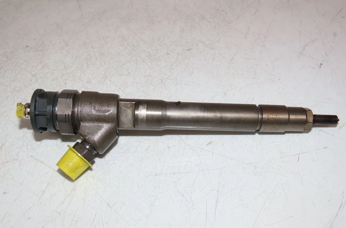 Injecteur Renault MEGANE IV 3-5 portes (B9A-M-N_) 1.6 dci 130 (b9a4) (2015) occasion
