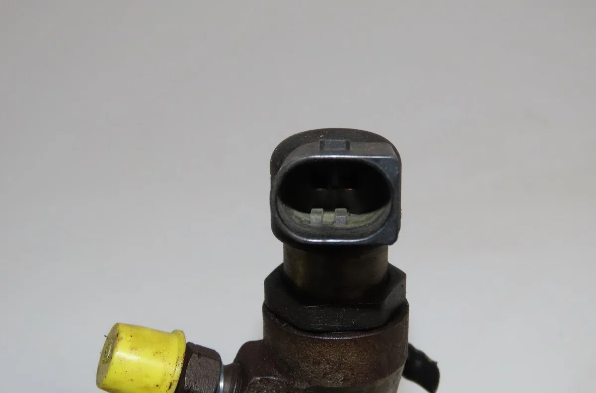 Injecteur RENAULT SCENIC II 2006 occasion