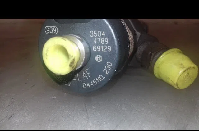 Injecteur Renault SCÉNIC II (JM0-1_) 1.9 dci (jm14) (2005-2008) 5 portes occasion