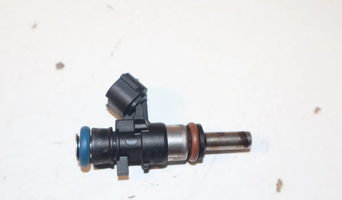 Injecteur Renault TWINGO III (BCM_, BCA_) 0.9 tce 110 (2016) occasion