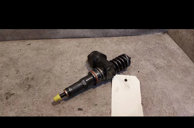 Injecteur Volkswagen PASSAT B5 (3B2) 1.9 tdi (1996-2000) occasion