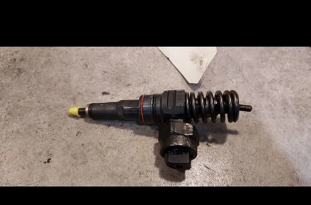 Injecteur Volkswagen PASSAT B5 (3B2) 1.9 tdi (1996-2000) occasion