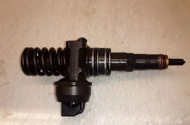Injecteur Volkswagen POLO (9N_, 9A_) 1.4 tdi (2001-2005) 3 portes occasion