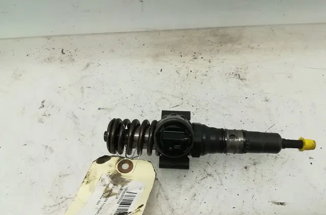 Injecteur Volkswagen TOURAN (1T1, 1T2) 2.0 tdi (2003-2010) 5 portes occasion