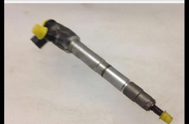 Injecteur Volkswagen TOURAN (5T1) 2.0 tdi (2015) occasion