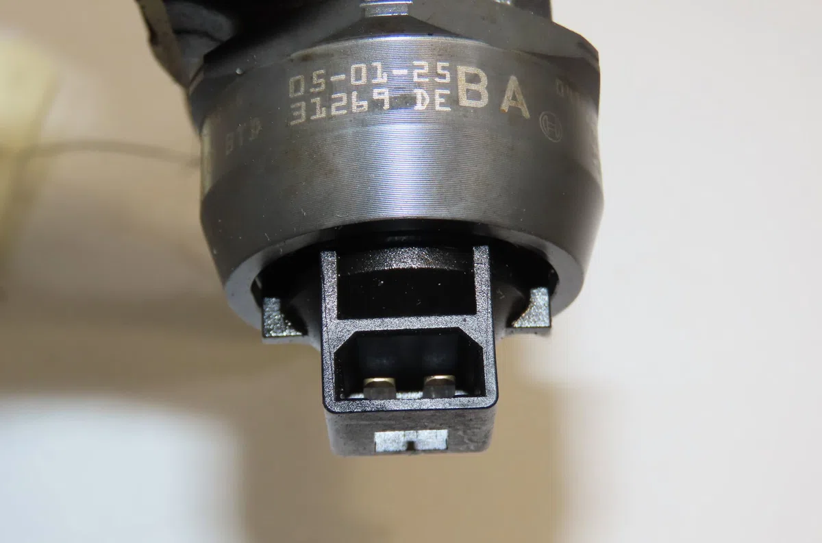 Injecteur Volkswagen TRANSPORTER V Autobus-Autocar (7HB, 7HJ, 7EB, 7EJ) 1.9 tdi (2003-2009) occasion