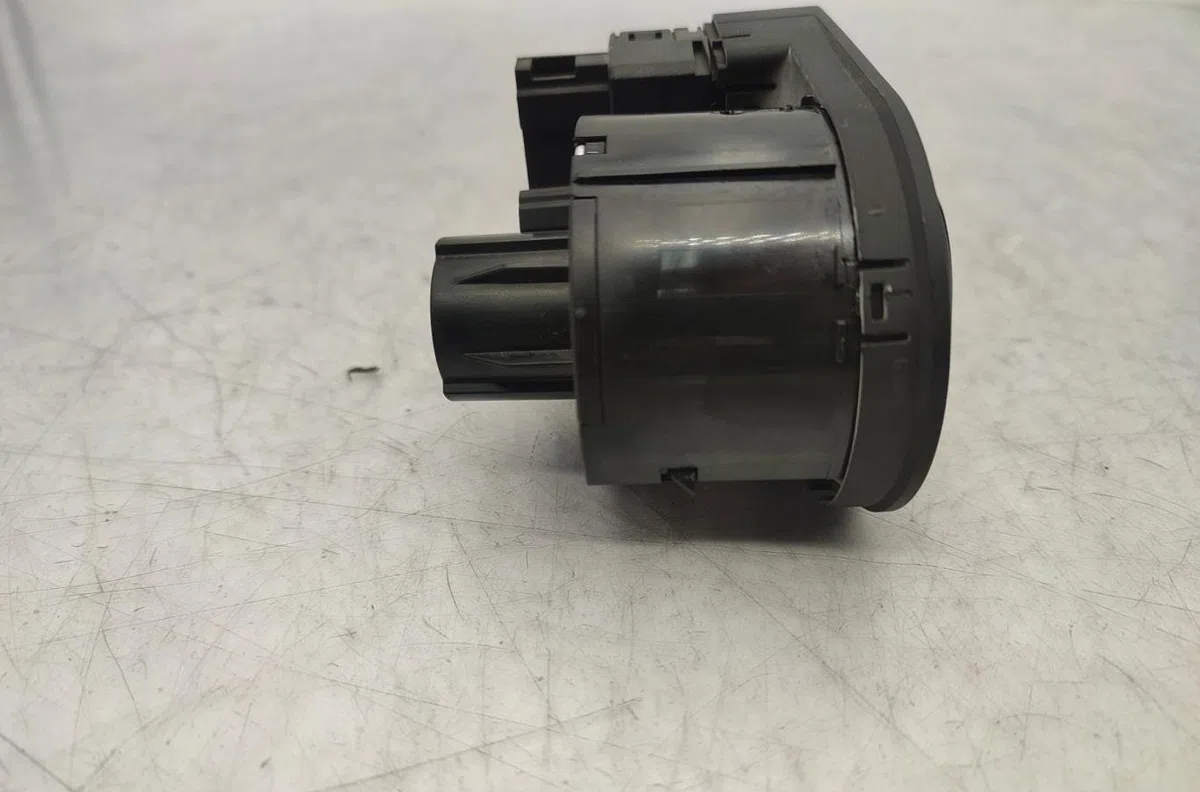 Interrupteur commande de phares AUDI A1 1 PHASE 1 occasion
