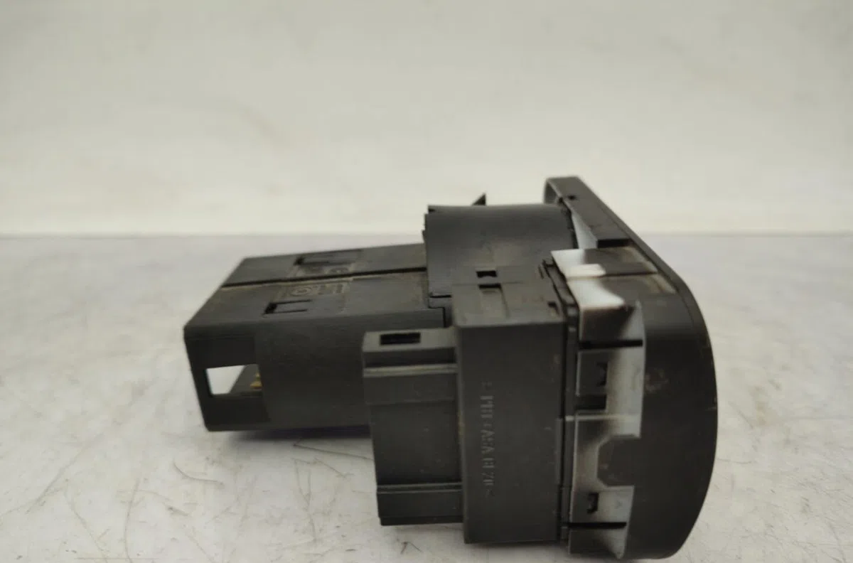 Interrupteur commande de phares AUDI A3 2 PHASE 1 occasion