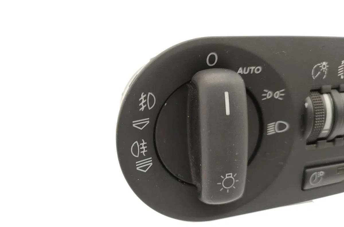 Interrupteur commande de phares AUDI A3 2 SPORTBACK PHASE 1 occasion
