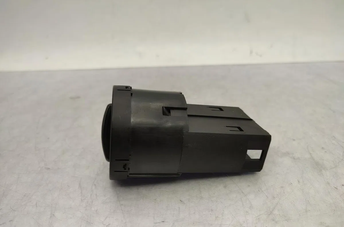 Interrupteur commande de phares AUDI A4 2 PHASE 1 occasion