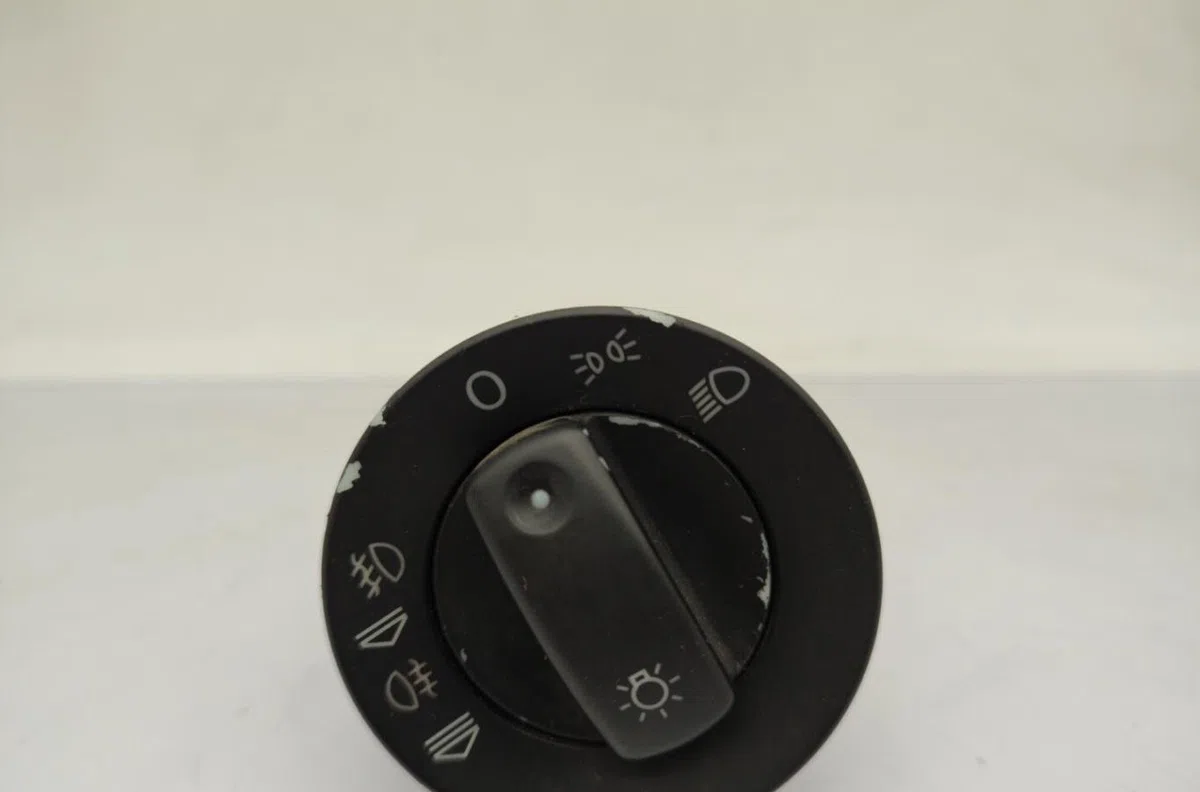 Interrupteur commande de phares AUDI A4 2 PHASE 2 occasion
