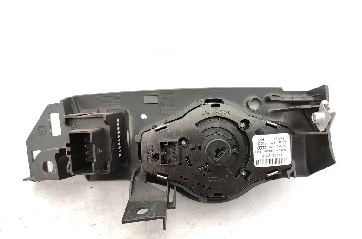 Interrupteur commande de phares AUDI A4 3 AVANT PHASE 1 BREAK occasion