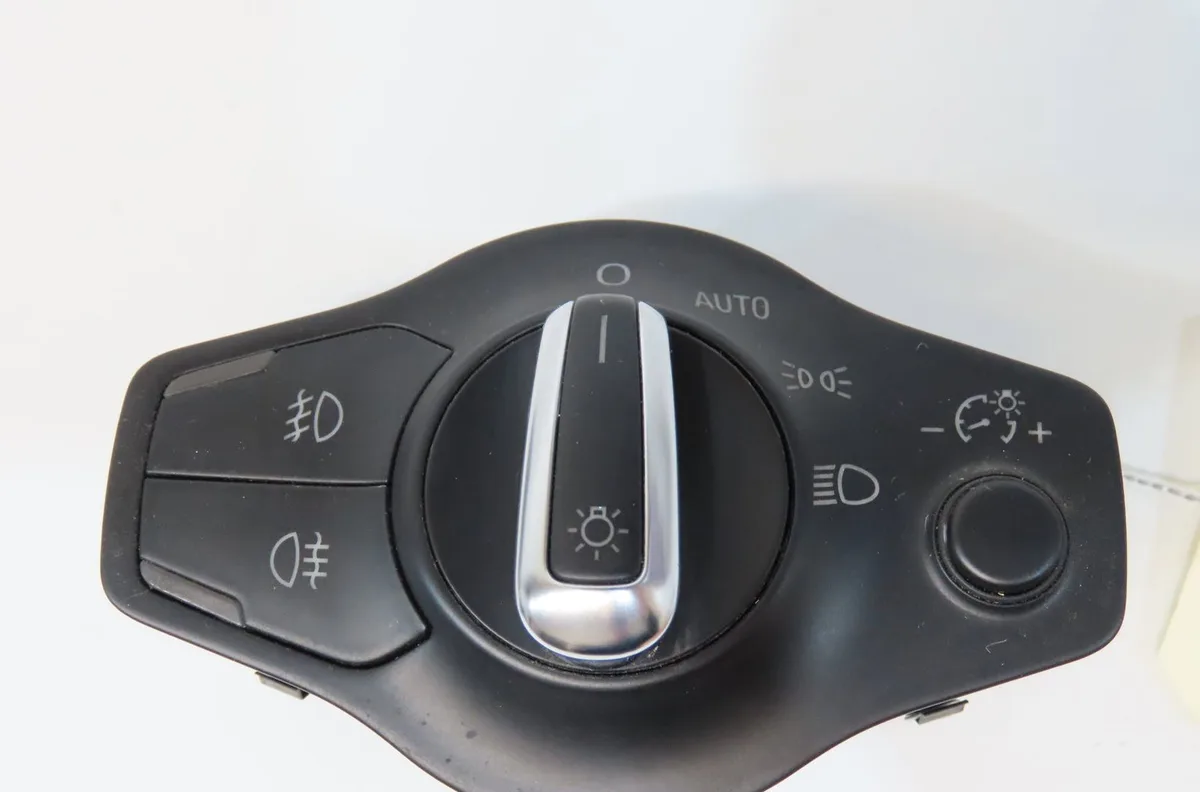 Interrupteur commande de phares Audi A4 B8 (8K2) 2.0 tfsi (2008-2015) occasion