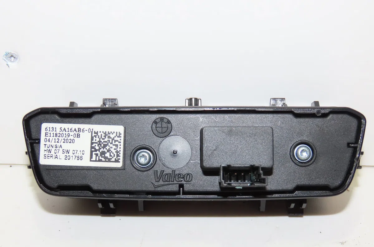 Interrupteur commande de phares Bmw 1 (F40) 118 d (2019) occasion