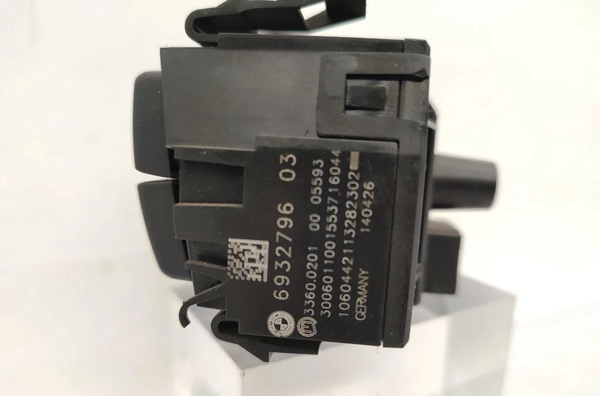Interrupteur commande de phares BMW SERIE 1 E87 PHASE 1 occasion