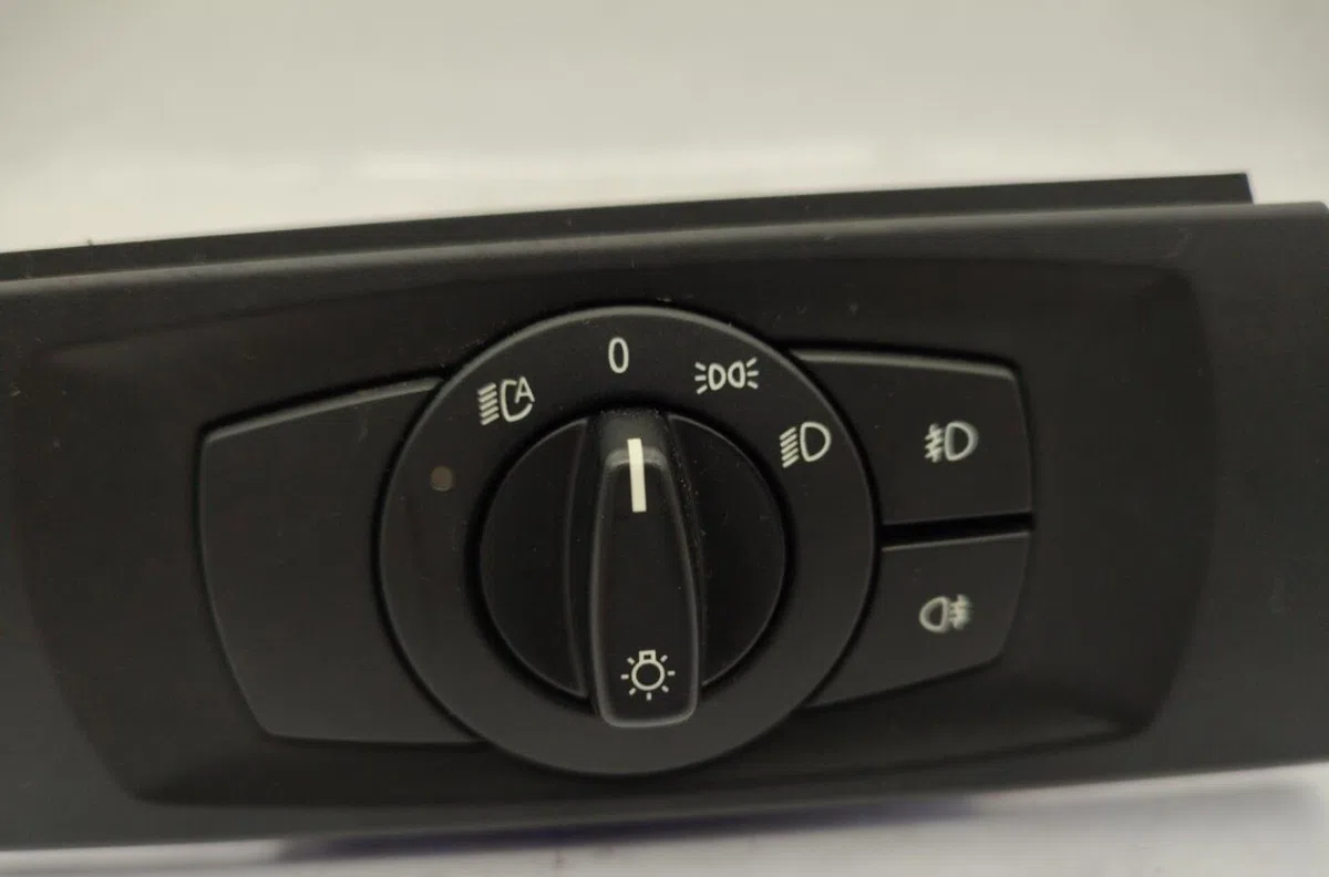 Interrupteur commande de phares BMW SERIE 3 E91 TOURING PHASE 1 BREAK occasion