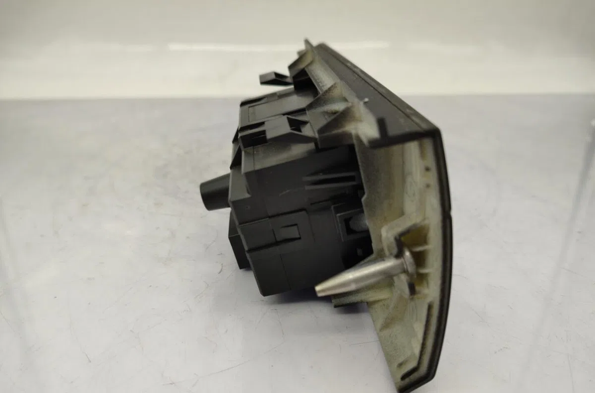 Interrupteur commande de phares BMW SERIE 3 E91 TOURING PHASE 1 BREAK occasion