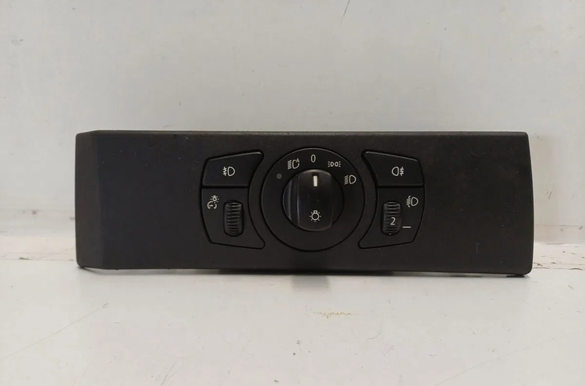 Interrupteur commande de phares BMW SERIE 5 E60 PHASE 1 occasion