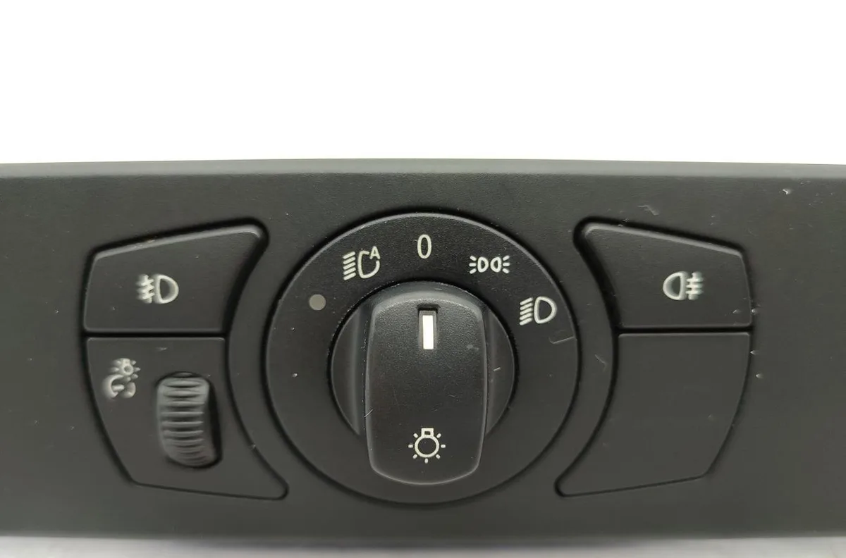 Interrupteur commande de phares BMW SERIE 5 E60 PHASE 2 occasion