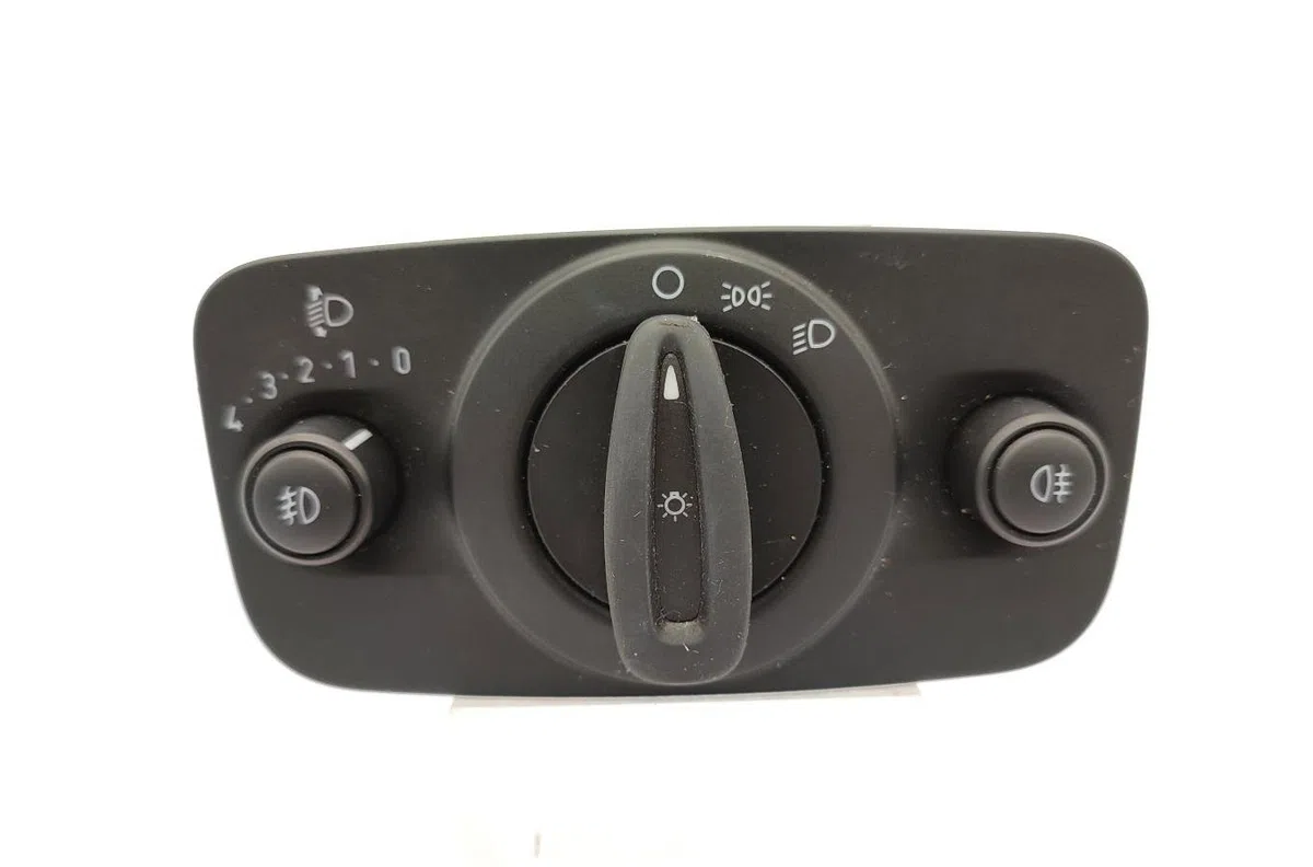 Interrupteur commande de phares FORD FIESTA 6 PHASE 1 occasion